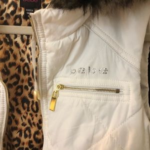 Bebe White cream vest